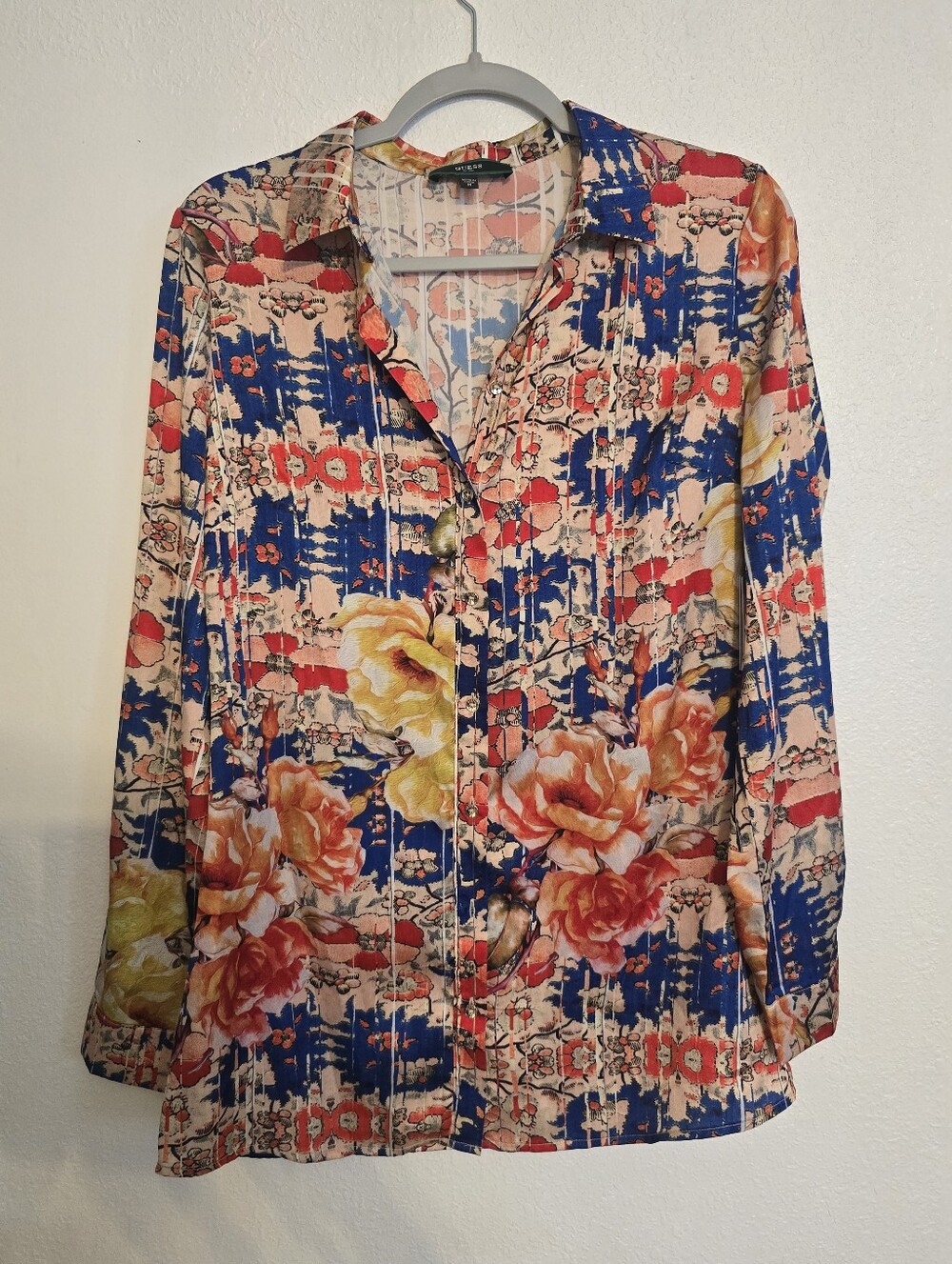 NWT Guess Clois Long Sleeve Shirt Bohemian Roses Size Medium